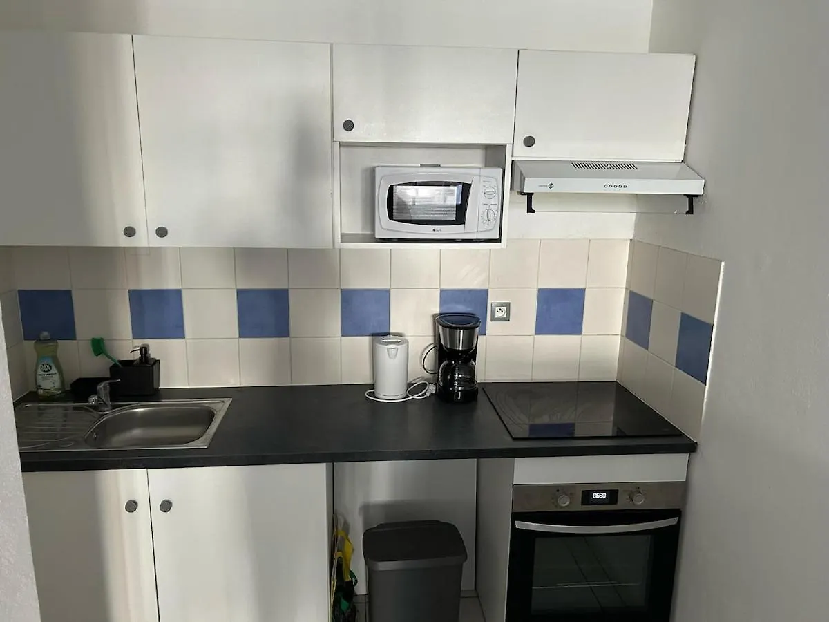 Appartement Centre Ville Avec Place De Parking Privee Et Balcon Montauban Apartmán
