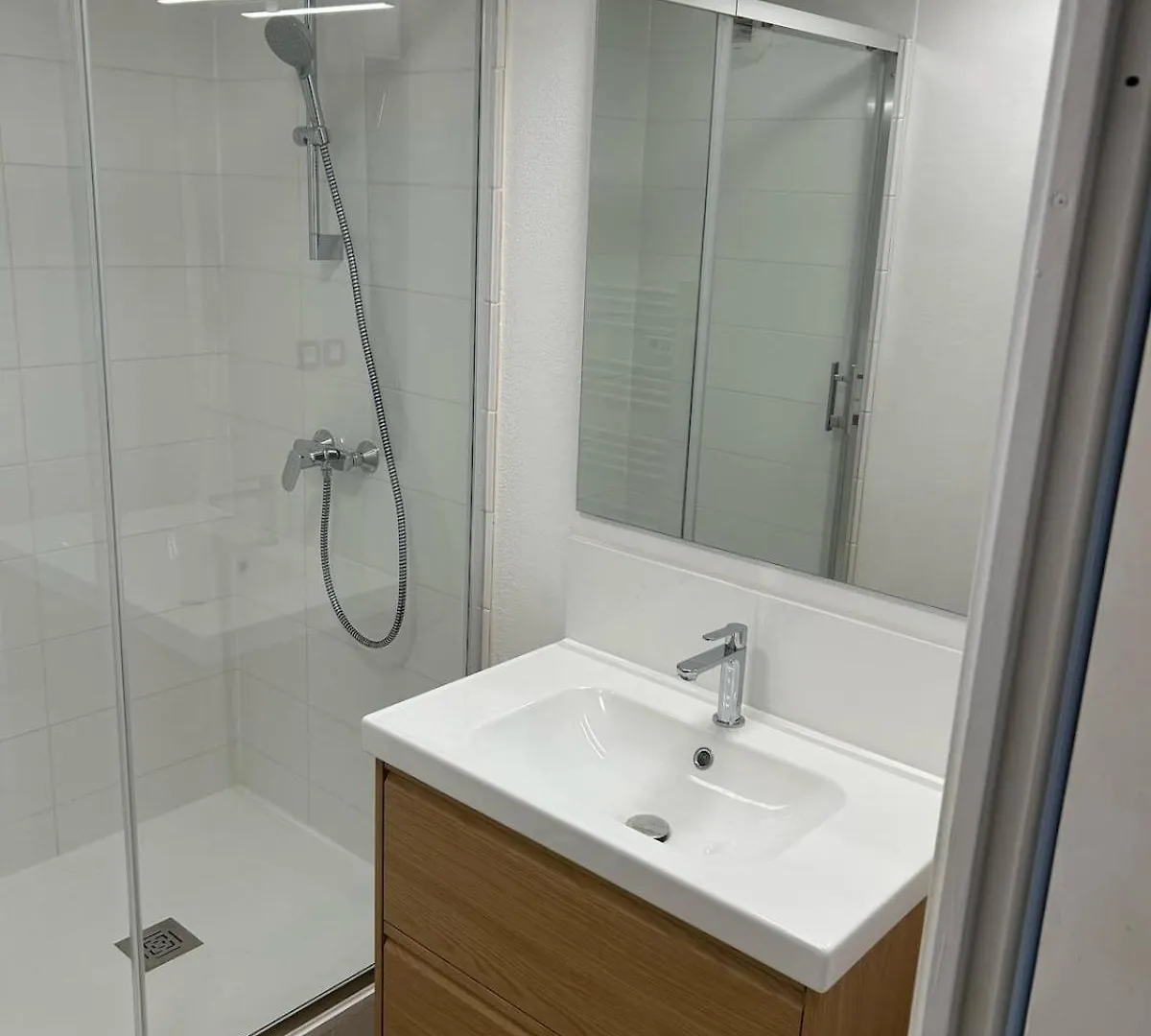 Appartement Centre Ville Avec Place De Parking Privee Et Balcon Montauban